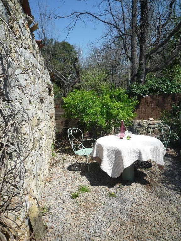 La Rose Des Vents Bed and Breakfast Montauroux Habitación foto